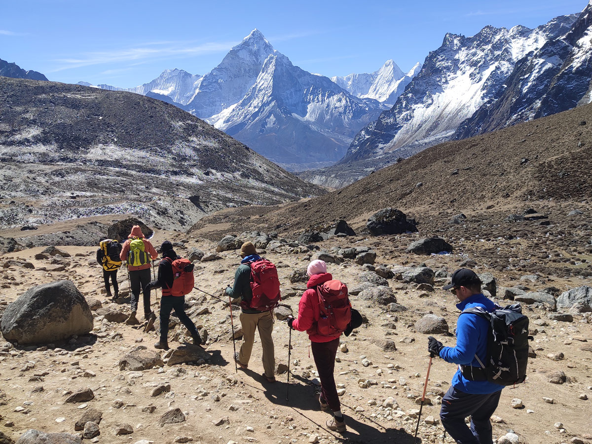 Trail to Lobuche from Dzongla with Amadablam in the horizon